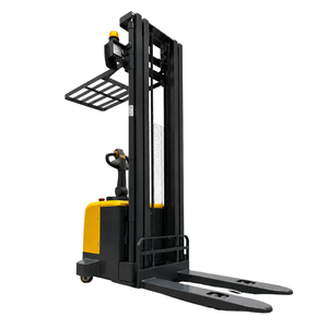 1.500 Kgs / 6.0 metros Apilador RHER Full Eléctrico Hombre a Bordo Base Angosta